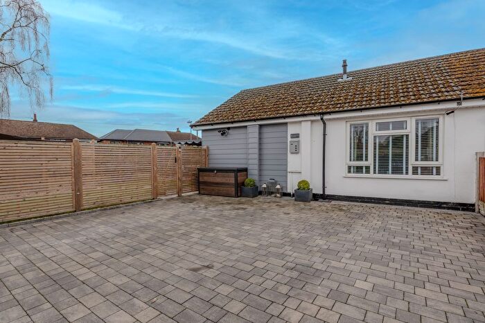 3 Bedroom Semi-Detached Bungalow For Sale In Lawrence Drive, Minworth, B76