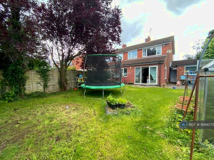 3 Bedroom Semi-Detached House To Rent In Turner Rise, Oadby, Leicester, LE2
