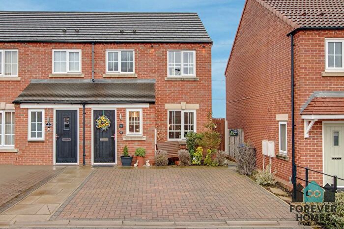 2 Bedroom Town House For Sale In Beacon View, Monk Bretton, Barnsley, S71