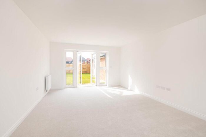 4 Bedroom Detached House For Sale In Pintail Drive, Chichester, PO20
