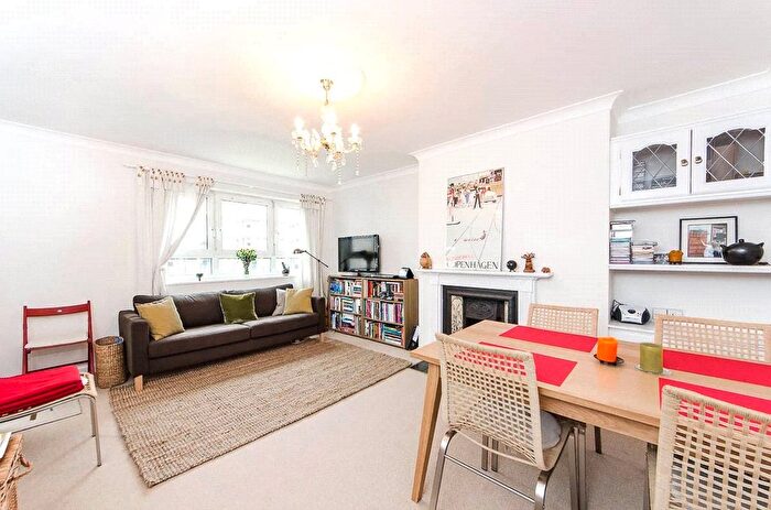 3 Bedroom Flat To Rent In Barclay Close, Cassidy Road, Fulham, London, SW6
