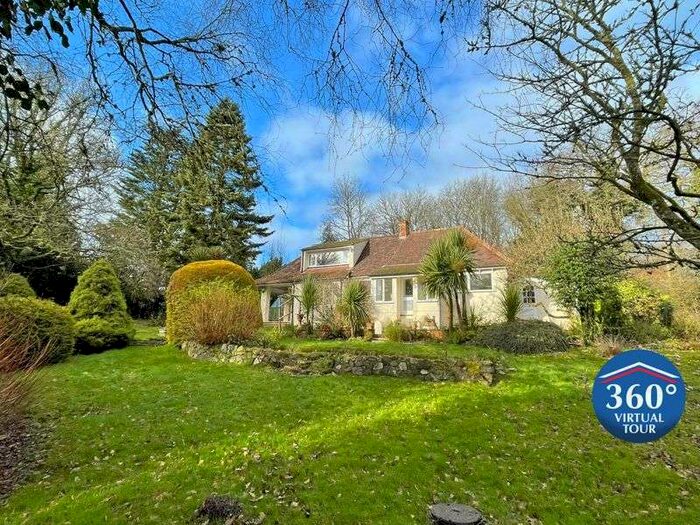 3 Bedroom Property For Sale In In 0.7 Acres, For Updating Near Spreyton, EX17