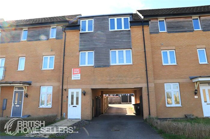 2 Bedroom Apartment For Sale In Manor Drive, Peterborough, Cambridgeshire, PE4