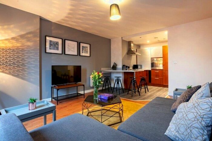 2 Bedroom Flat To Rent In Bouverie Court, Leeds LS9