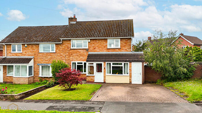 3 Bedroom Semi-Detached House For Sale In Lindridge Road, Sutton Coldfield, West Midlands, B75