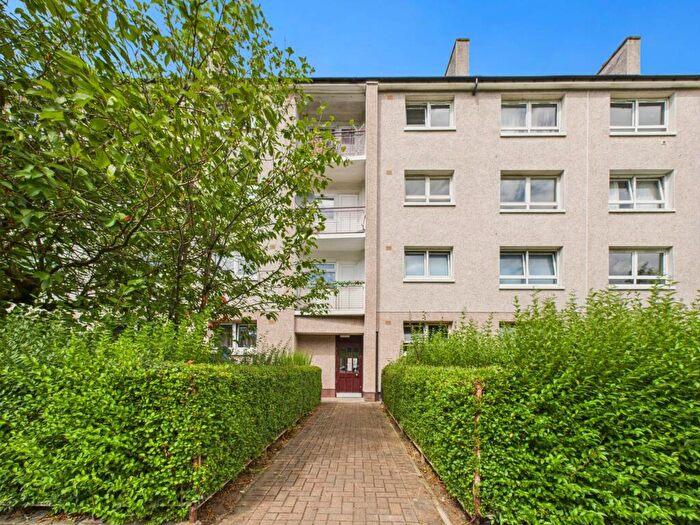 2 Bedroom Flat For Sale In Raithburn Avenue, Castlemilk, G45