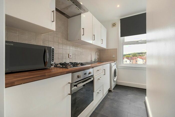 2 Bedroom Flat To Rent In Selhurst Road, London, SE25