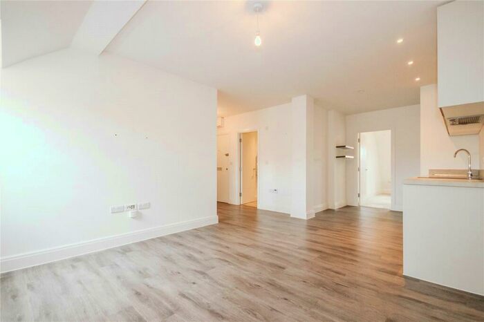 2 Bedroom Apartment To Rent In Century Place, St. Paul Street, City Centre, Bristol, BS2