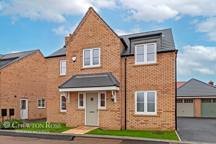 4 Bedroom Detached House For Sale In Hunsbury Grange, Northampton, NN5