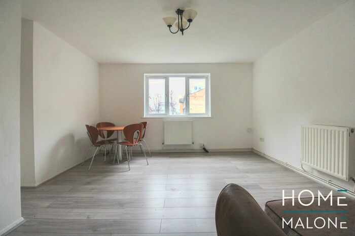 2 Bedroom Flat To Rent In Wigston Close, North Middlesex University Hospital N18