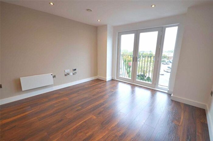 1 Bedroom Apartment To Rent In Wilburn Basin, Manchester City Centre, Greater Manchester, M5