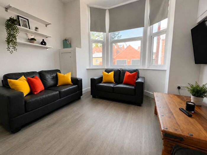4 Bedroom House To Rent In A Charnwood Grove, West Bridgford, Nottingham, NG2