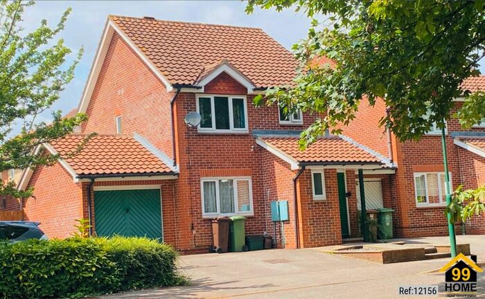 3 Bedroom Detached House To Rent In Belmont, Sutton, London, SM2