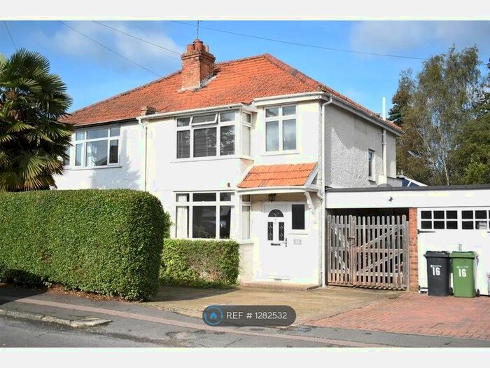 3 Bedroom Semi-Detached House To Rent In Oakhill Road, Ashtead, KT21