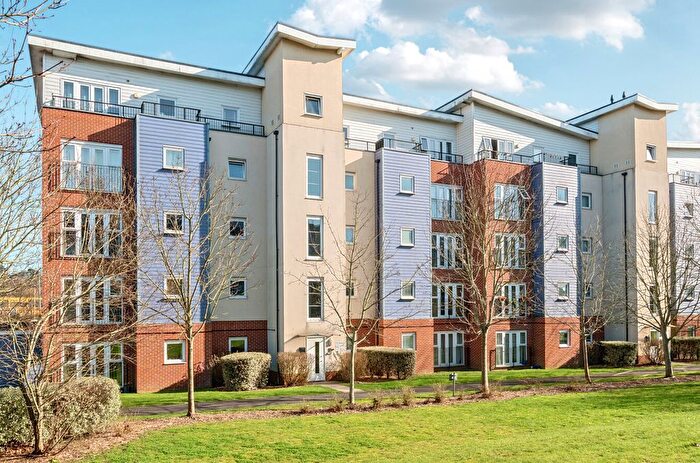 2 Bedroom Flat For Sale In Alexander Square, Eastleigh, Hampshire, SO50