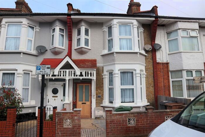 3 Bedroom Property To Rent In Canterbury Road, London, E10