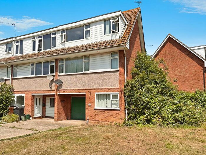 3 Bedroom End Of Terrace House For Sale In St. Fabians Drive, CM1