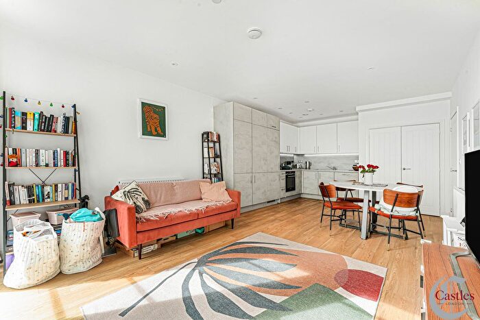 1 Bedroom Flat For Sale In Flat, The Distillery Building, Hart Yard, E3