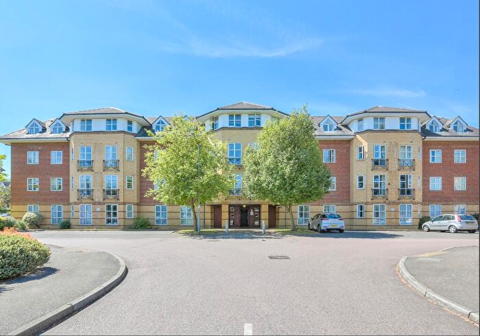 2 Bedroom Apartment To Rent In Cheltenham Court, Dexter Close, St Albans, Herts, AL1