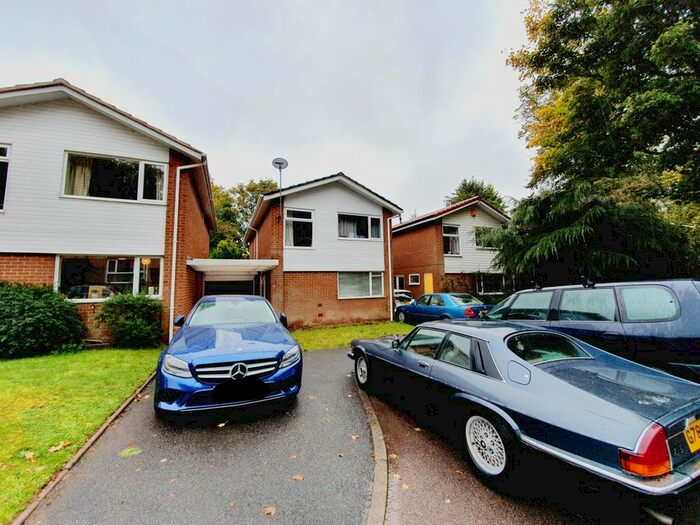 4 Bedroom Property To Rent In Niall Close, Edgbaston, Birmingham B15