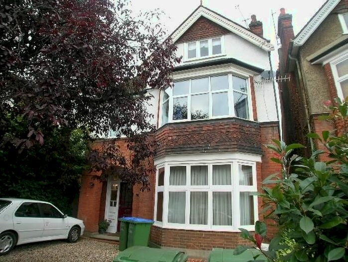 1 Bedroom Flat To Rent In Effingham Road, Long Ditton, Surbiton, KT6