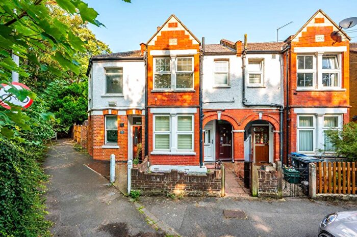 2 Bedroom Maisonette For Sale In Beresford Road, New Malden, KT3
