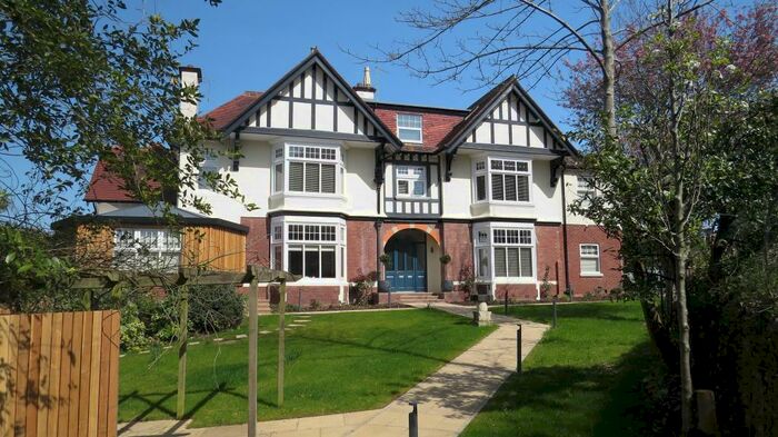 2 Bedroom Flat To Rent In Barnfield House, St Leonard&#;s, EX1