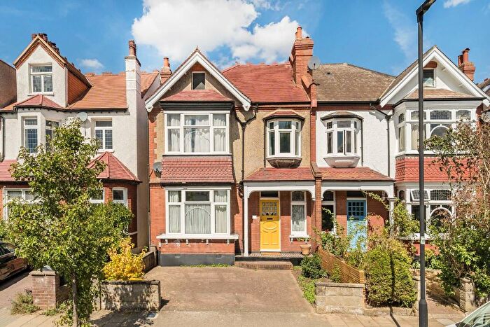 4 Bedroom Semi-Detached House For Sale In Heybridge Avenue, London, SW16