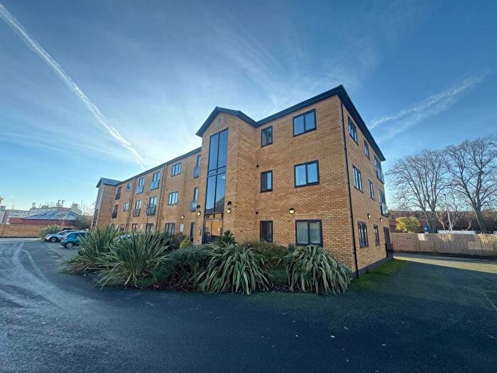 1 Bedroom Apartment To Rent In Foxhill Road East, Carlton, NG4