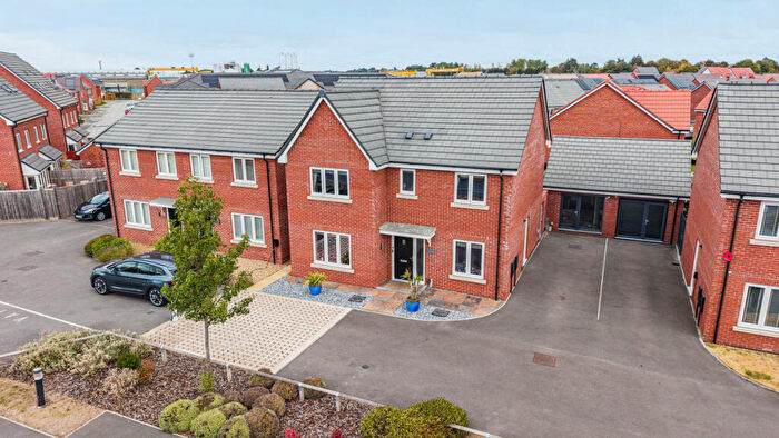 4 Bedroom Detached House For Sale In Raddle Way, Middlebeck, Newark, NG24