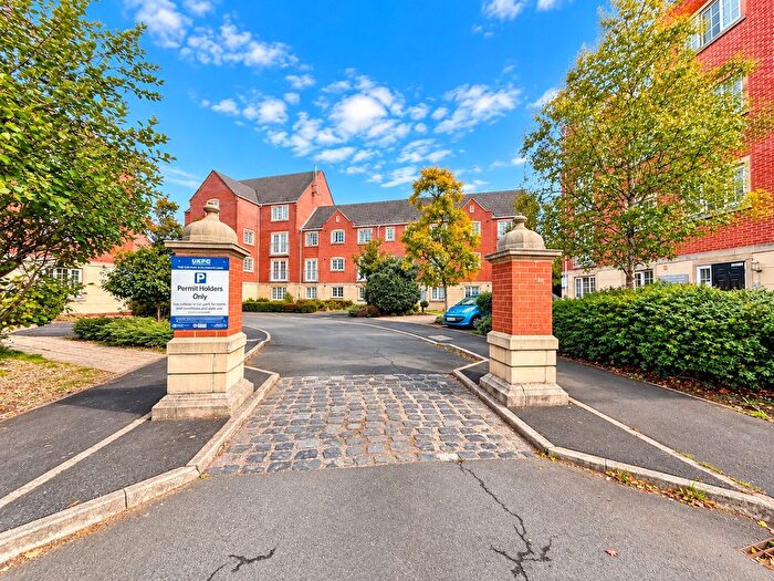 2 Bedroom Flat For Sale In Columbus Avenue, Brierley Hill, DY5