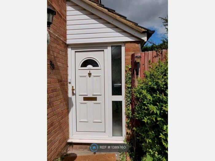 3 Bedroom Detached House To Rent In High Road, Leavesden, Watford, WD25