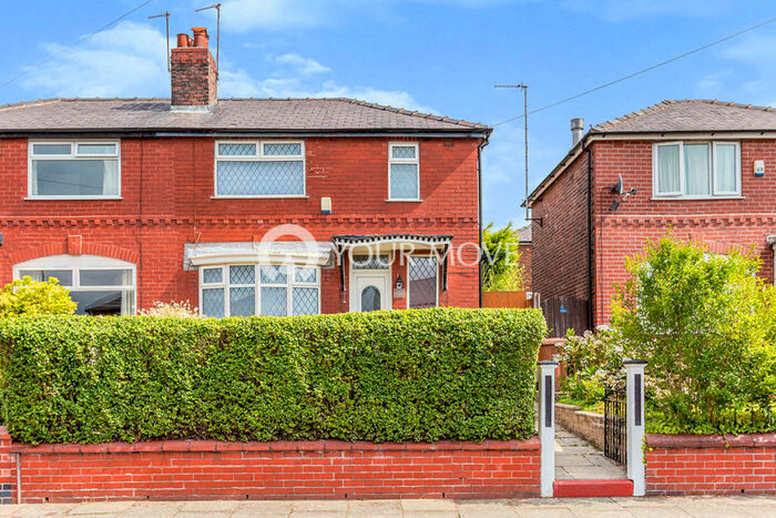 3 Bedroom Semi-Detached House To Rent In Parksway, Pendlebury, Swinton, Manchester, M27
