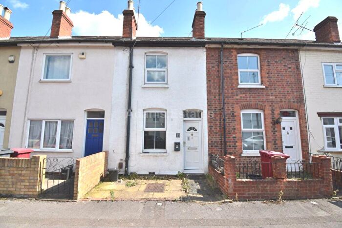 2 Bedroom Terraced House To Rent In York Road, Reading, RG1