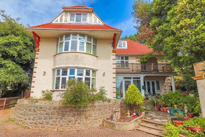 6 Bedroom Detached House For Sale In Elmhyrst Road - Impressive . Acre Plot - Endless Potential, BS23