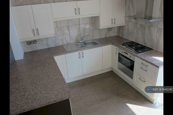 3 Bedroom Terraced House To Rent In Poole Crescent, Birmingham, B17