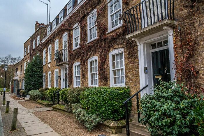 2 Bedroom Flat To Rent In North End, London, NW3