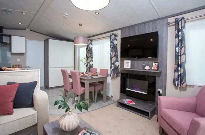 3 Bedroom Park Home For Sale In Plas Coch Country And Leisure Retreat, LL61