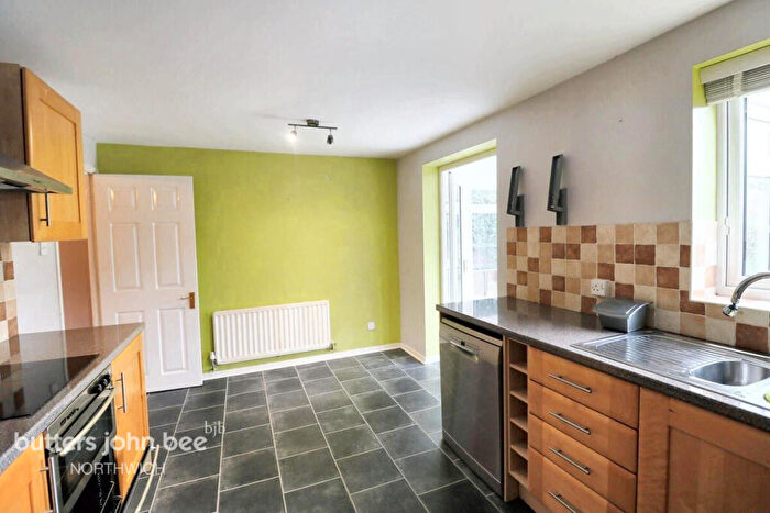 3 Bedroom Detached House For Sale In Hewitt Grove, Northwich, CW9