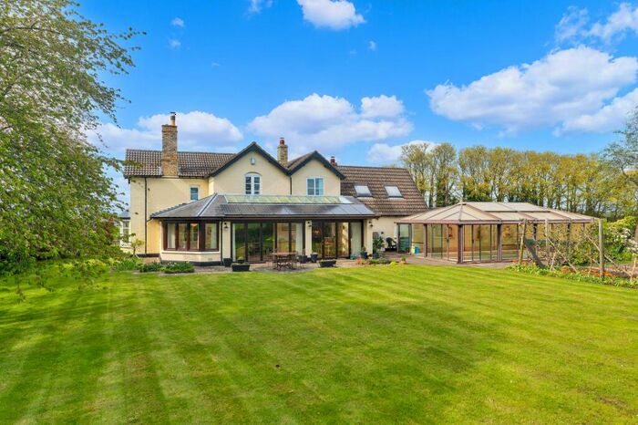 4 Bedroom Detached House For Sale In North Brook End, Steeple Morden, SG8