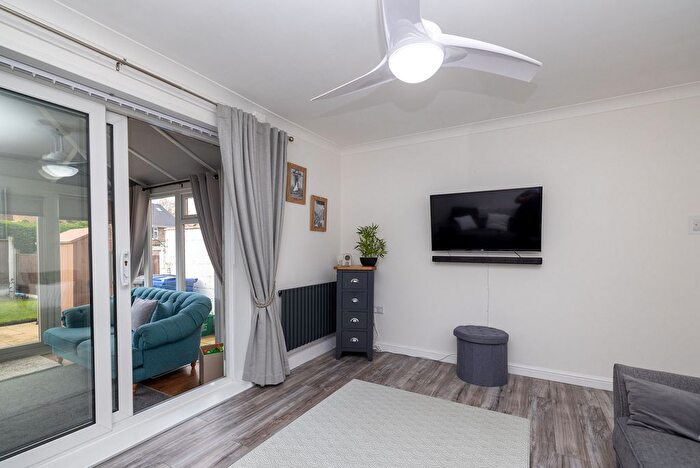 3 Bedroom Semi Detached House For Sale In Gattison Lane, Doncaster, DN11