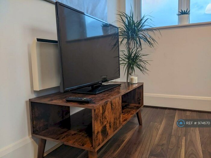 2 Bedroom Flat To Rent In Atlas Mill, Bolton, BL1