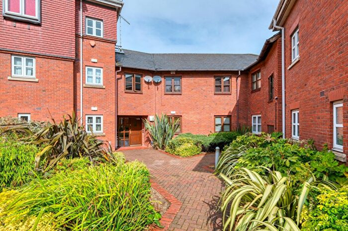 2 Bedroom Flat For Sale In Old Hall Gardens, Shirley, B90