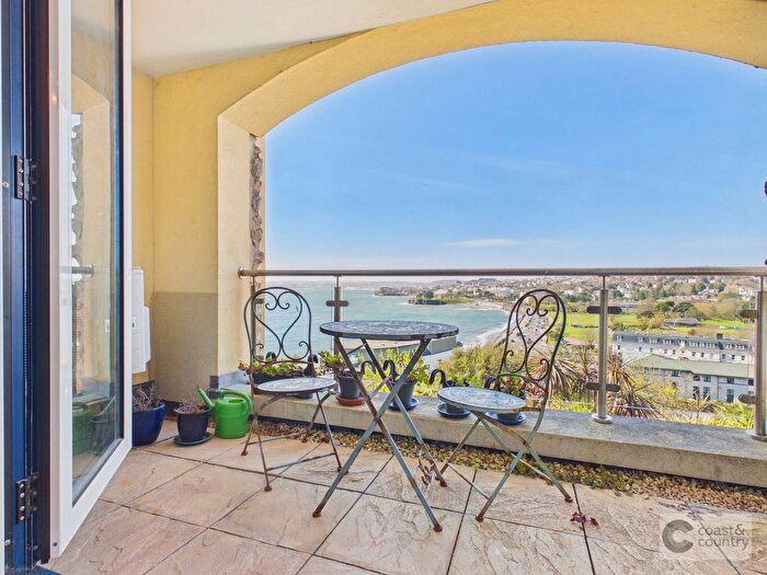 2 Bedroom Flat For Sale In Marine Palms, Torquay, TQ2
