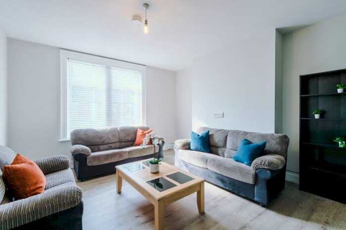 7 Bedroom Terraced House To Rent In Heaton Park Road, Newcastle, NE6