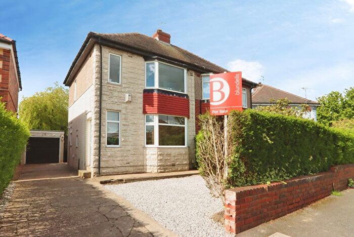 3 Bedroom Semi Detached House For Sale In Basegreen Avenue, Sheffield, South Yorkshire, S12
