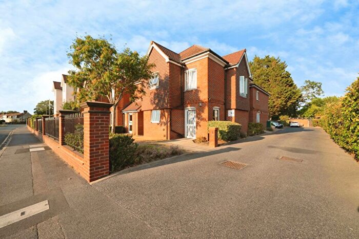 1 Bedroom Apartment For Sale In Barnes Wallis Court, Byfleet, KT14