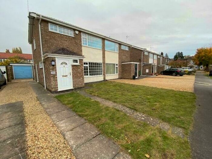 3 Bedroom Semi-Detached House To Rent In Lindsey Road, Uffington, PE9