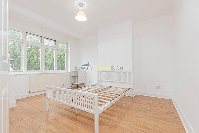 4 Bedroom Detached House To Rent In Clifford Road, Walthamstow, E17