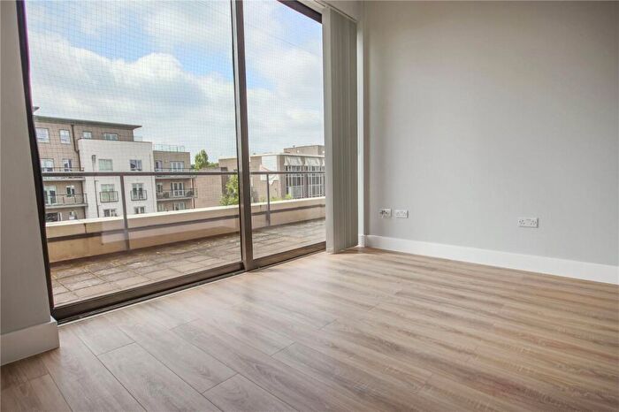 Apartment To Rent In London Road, Bracknell, RG12